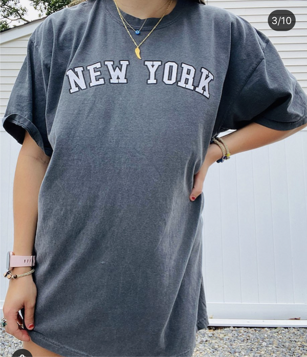 CustomiTees Comfort Colors New York T-Shirt | New York Comfort Colors Unisex T-Shirt | New York Trip Tee | Oversized T-Shirt | Street Style